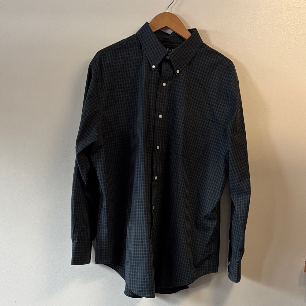 Ralph Lauren Dark Checkered Men's button down Shirt classic for 17 1/2 no iron
